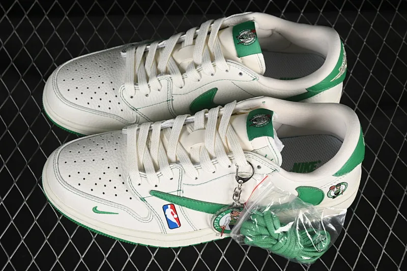 All categories Air Jordan Jordan series basketball shoes Air Jordan 1 Low high-end customized low-top sneakers Travis Scott x Fragment Design x Air Jordan 1 Low OG SP AJ1 joint model low-top cultural casual sneakers SC9207-030